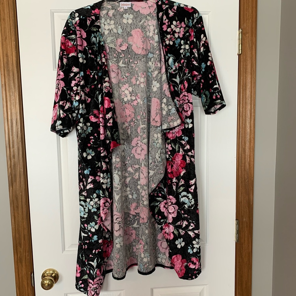 NWT Elegant LuLaRoe Shirley